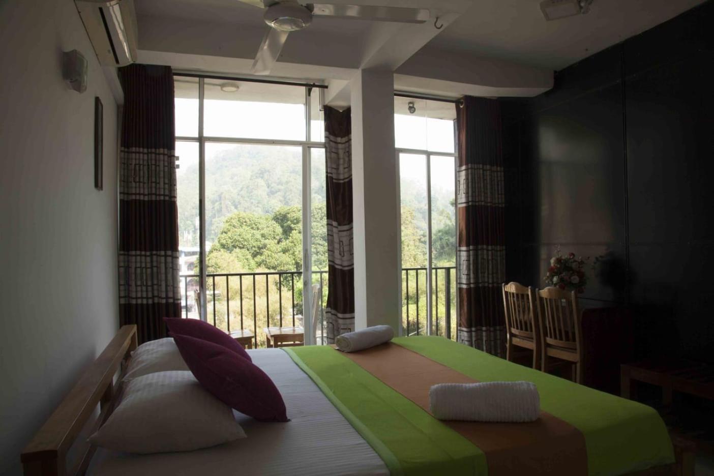Lodge In 611 Канди Экстерьер фото